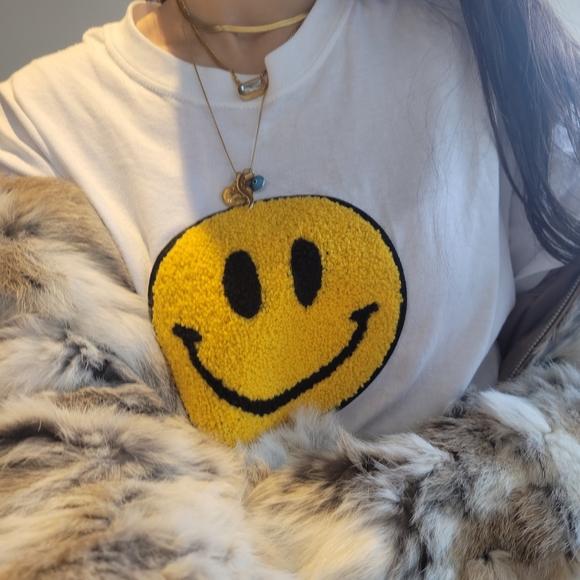 Smiley face tee - Picture 2 of 4